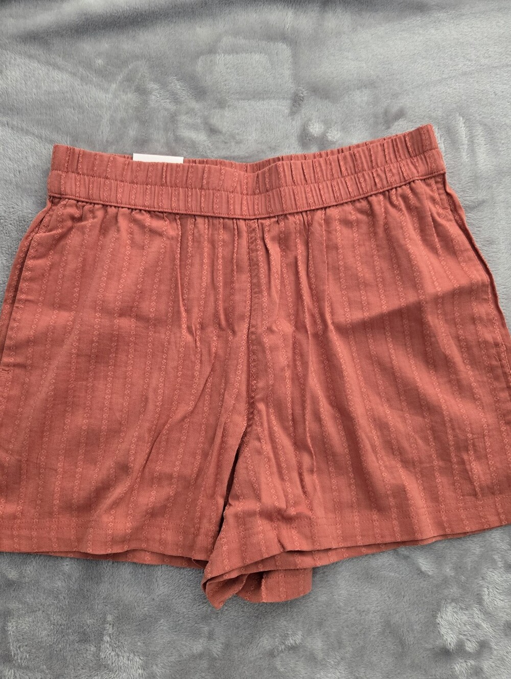 Three Dots Shorts Womens Medium Red   Elastic Waist Dobby Stripe Pockets